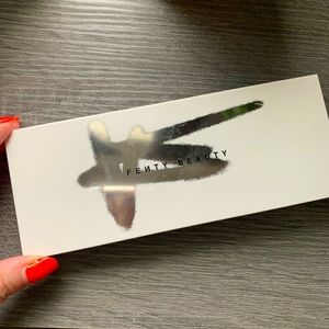 Fenty eyeshadow pallet